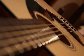 Yamaha FG700MS akustiskā ģitāra
